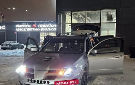 Mitsubishi Outlander III рестайлинг 3, 2006 год, 1 000 000 рублей, 2 фотография