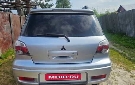 Mitsubishi Outlander III рестайлинг 3, 2006 год, 1 000 000 рублей, 17 фотография
