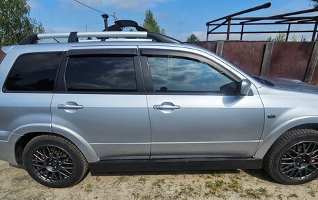 Mitsubishi Outlander III рестайлинг 3, 2006 год, 1 000 000 рублей, 22 фотография