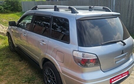 Mitsubishi Outlander III рестайлинг 3, 2006 год, 1 000 000 рублей, 21 фотография