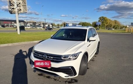 Volkswagen Tiguan II, 2021 год, 3 400 000 рублей, 2 фотография