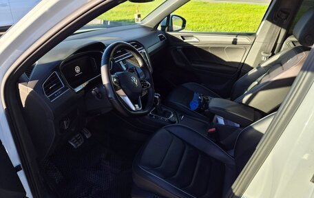 Volkswagen Tiguan II, 2021 год, 3 400 000 рублей, 15 фотография