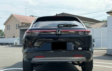 Honda Vezel, 2023 год, 1 780 000 рублей, 9 фотография