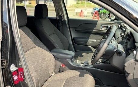 Honda Vezel, 2023 год, 1 780 000 рублей, 15 фотография