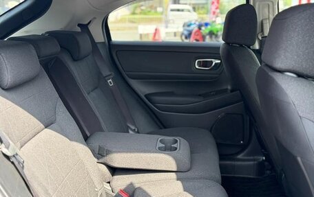 Honda Vezel, 2023 год, 1 780 000 рублей, 33 фотография