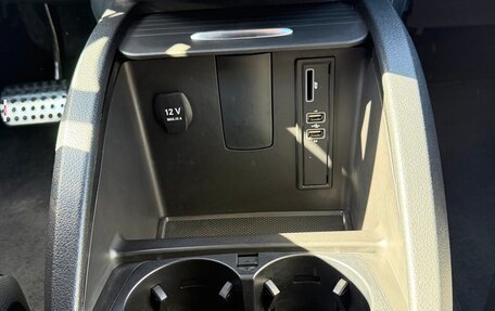 Mercedes-Benz V-Класс, 2017 год, 5 800 000 рублей, 22 фотография