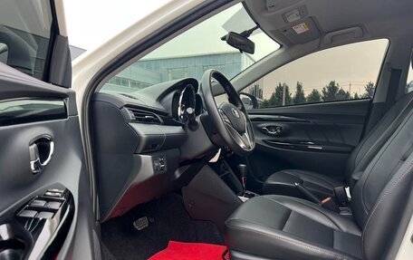 Toyota Yaris XP150 рестайлинг, 2022 год, 1 595 013 рублей, 10 фотография