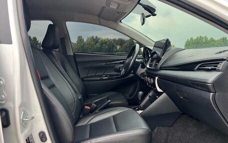 Toyota Yaris XP150 рестайлинг, 2022 год, 1 595 013 рублей, 13 фотография