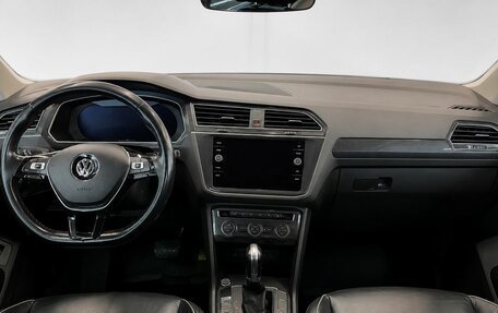 Volkswagen Tiguan II, 2017 год, 2 449 000 рублей, 7 фотография