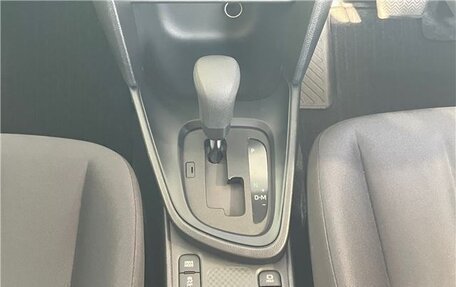 Toyota Yaris Cross, 2023 год, 1 250 000 рублей, 12 фотография