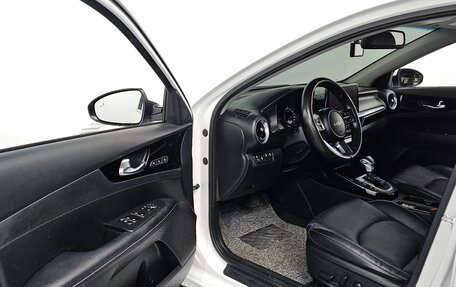 KIA K3, 2022 год, 1 730 000 рублей, 9 фотография