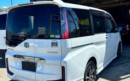 Honda Stepwgn IV, 2021 год, 1 980 000 рублей, 5 фотография
