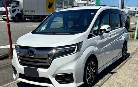 Honda Stepwgn IV, 2021 год, 1 980 000 рублей, 3 фотография