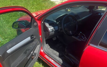 Opel Astra H, 2006 год, 300 000 рублей, 1 фотография