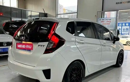 Honda Fit III, 2016 год, 990 000 рублей, 6 фотография