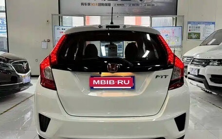 Honda Fit III, 2016 год, 990 000 рублей, 5 фотография