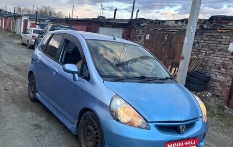 Honda Fit III, 2003 год, 345 000 рублей, 1 фотография