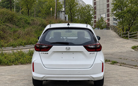 Honda Fit, 2022 год, 1 200 000 рублей, 5 фотография