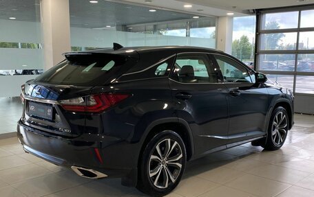 Lexus RX IV рестайлинг, 2019 год, 4 650 000 рублей, 6 фотография