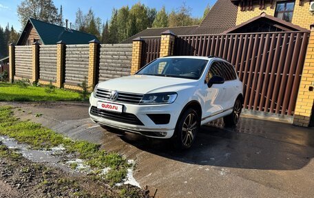 Volkswagen Touareg III, 2017 год, 3 300 000 рублей, 2 фотография