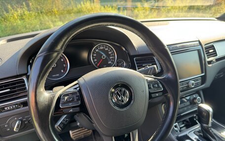 Volkswagen Touareg III, 2017 год, 3 300 000 рублей, 11 фотография