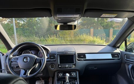 Volkswagen Touareg III, 2017 год, 3 300 000 рублей, 10 фотография