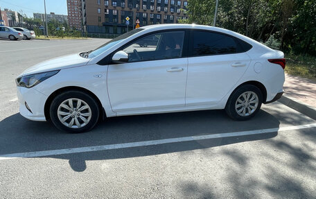 Hyundai Solaris II рестайлинг, 2021 год, 1 560 000 рублей, 3 фотография