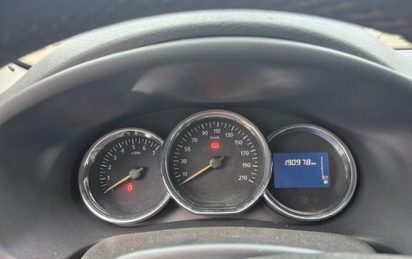 Renault Logan II, 2014 год, 670 000 рублей, 7 фотография