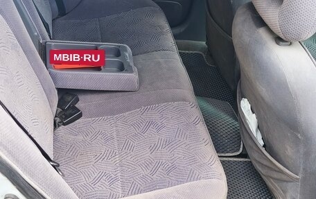 Toyota Avensis III рестайлинг, 1998 год, 310 000 рублей, 8 фотография