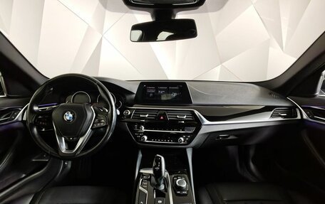 BMW 5 серия, 2019 год, 2 931 000 рублей, 10 фотография