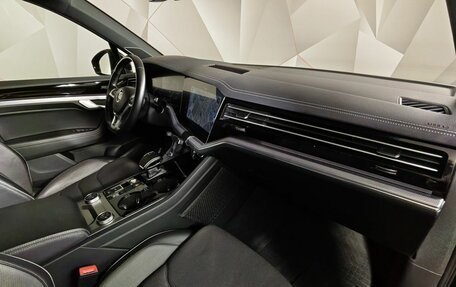 Volkswagen Touareg III, 2018 год, 4 554 000 рублей, 13 фотография