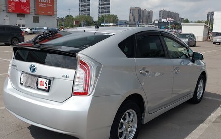 Toyota Prius, 2013 год, 1 050 000 рублей, 5 фотография