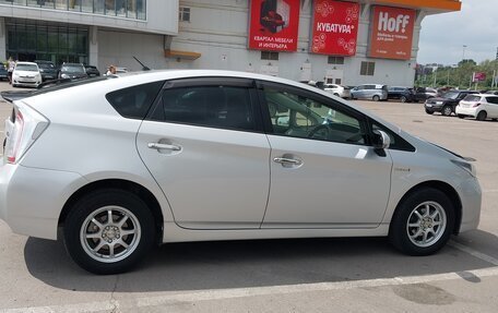 Toyota Prius, 2013 год, 1 050 000 рублей, 6 фотография