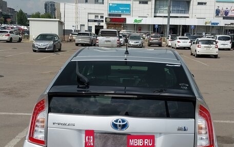 Toyota Prius, 2013 год, 1 050 000 рублей, 7 фотография