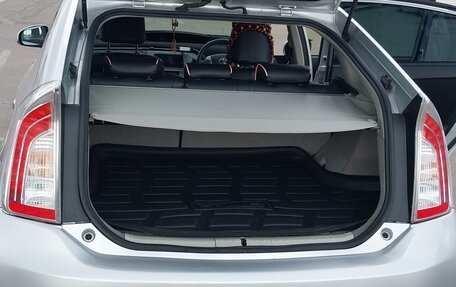 Toyota Prius, 2013 год, 1 050 000 рублей, 10 фотография