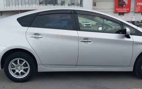 Toyota Prius, 2013 год, 1 050 000 рублей, 13 фотография