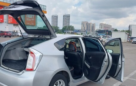 Toyota Prius, 2013 год, 1 050 000 рублей, 11 фотография