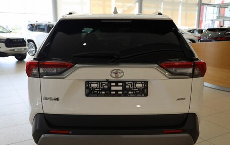 Toyota RAV4, 2020 год, 3 150 000 рублей, 6 фотография