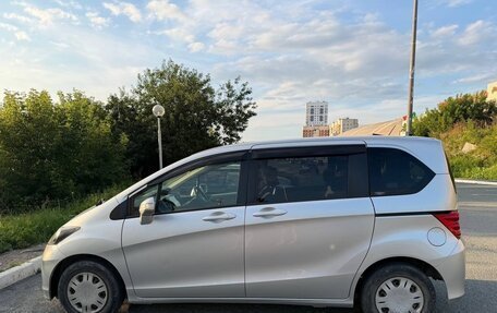 Honda Freed I, 2010 год, 900 000 рублей, 4 фотография