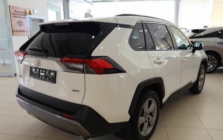 Toyota RAV4, 2020 год, 3 150 000 рублей, 5 фотография