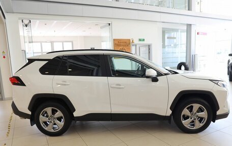 Toyota RAV4, 2020 год, 3 150 000 рублей, 4 фотография