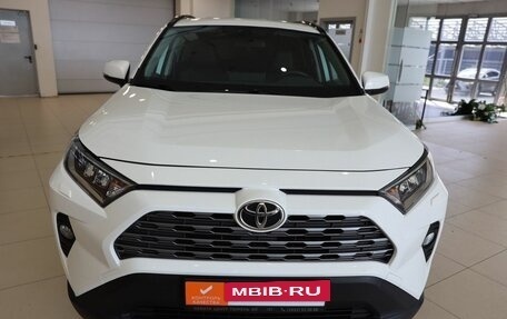 Toyota RAV4, 2020 год, 3 150 000 рублей, 2 фотография