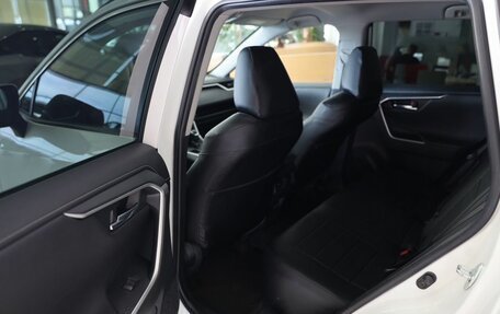 Toyota RAV4, 2020 год, 3 150 000 рублей, 18 фотография