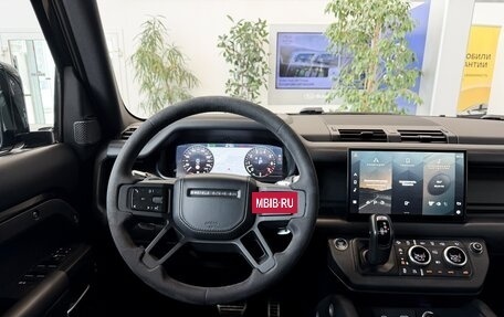Land Rover Defender II, 2021 год, 13 990 000 рублей, 18 фотография