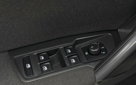 Volkswagen Tiguan II, 2018 год, 1 800 000 рублей, 14 фотография