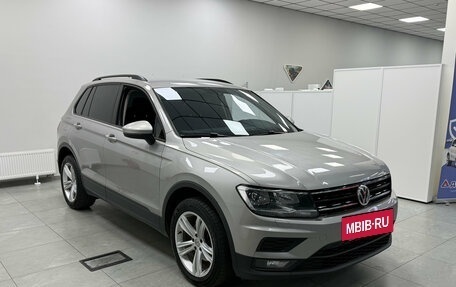 Volkswagen Tiguan II, 2018 год, 1 800 000 рублей, 3 фотография