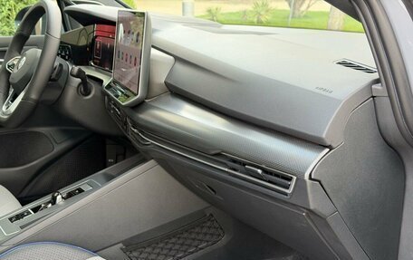 Volkswagen Golf VIII, 2025 год, 3 795 000 рублей, 22 фотография