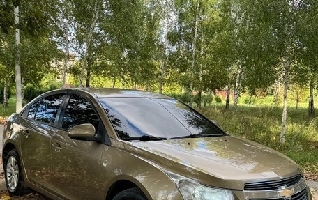 Chevrolet Cruze II, 2013 год, 820 000 рублей, 3 фотография