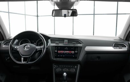 Volkswagen Tiguan II, 2020 год, 2 699 000 рублей, 8 фотография