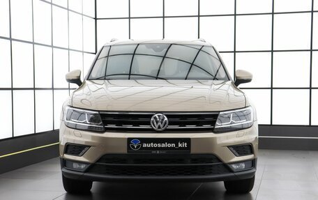 Volkswagen Tiguan II, 2020 год, 2 699 000 рублей, 2 фотография